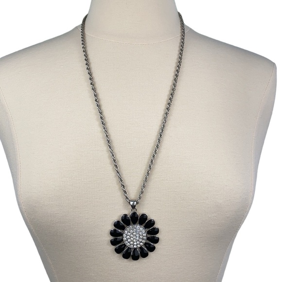 Black and Silver Toned Daisy Rhinestone Pendant Necklace - Picture 3 of 17
